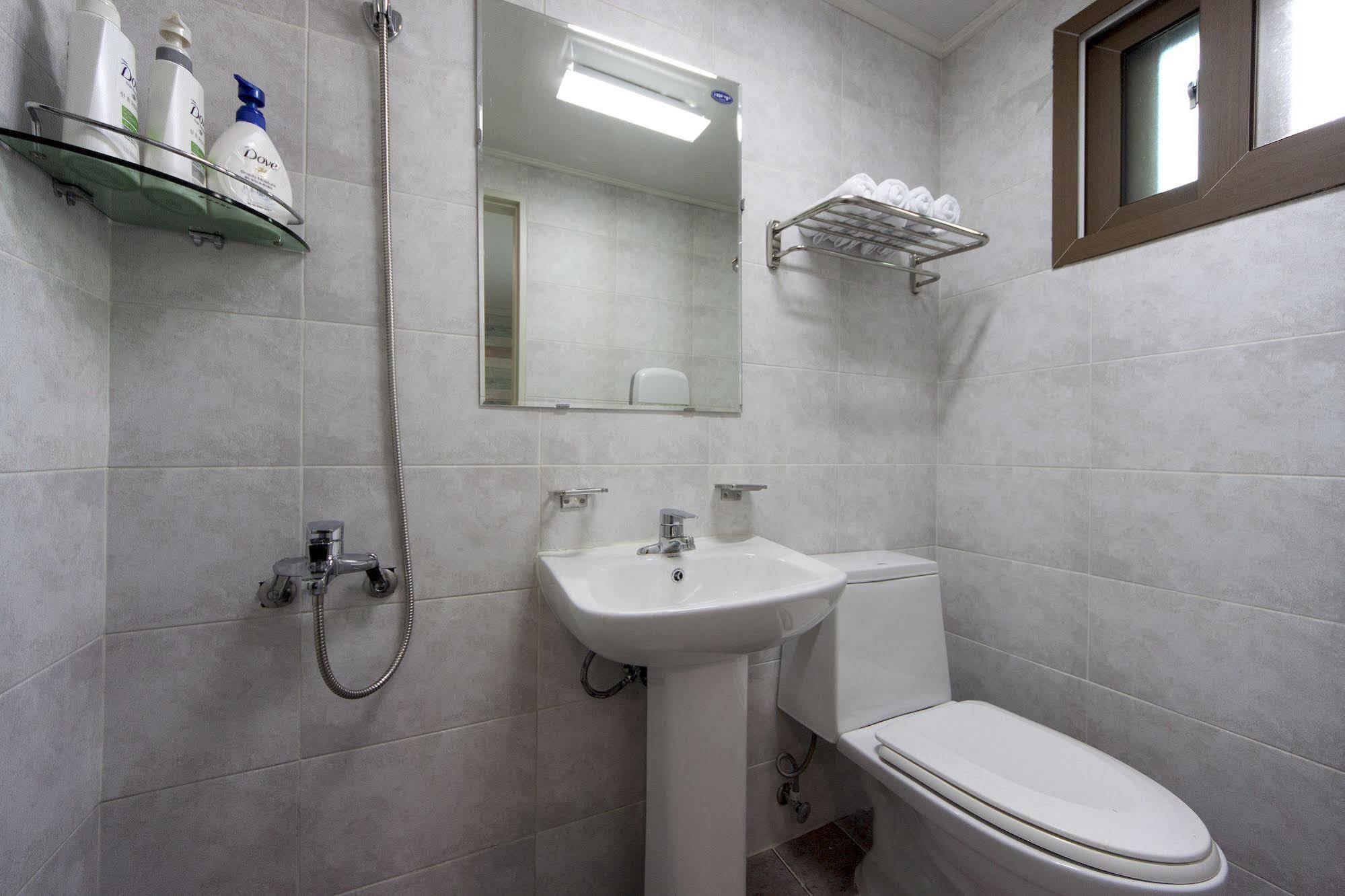 K-guesthouse Sinchon 2 2*
